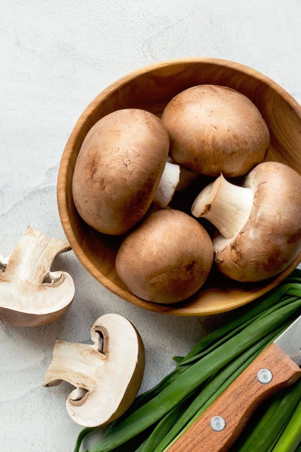 Early meal bowl - red mushrooms (cutlery / used goods / old things