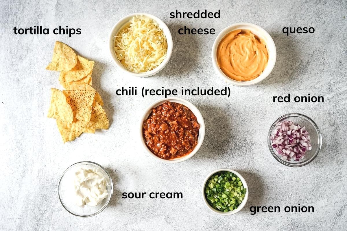 Ingredients needed to make chili con carne nachos.