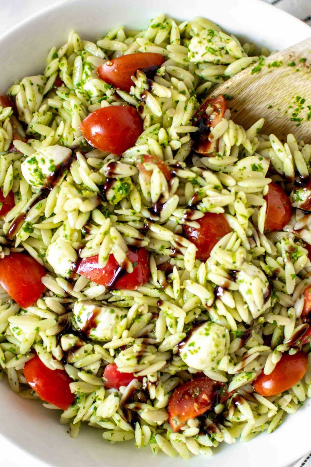 This image has an empty alt attribute; its file name is PESTO-ORZO-SALAD-4-1200x1800.jpg